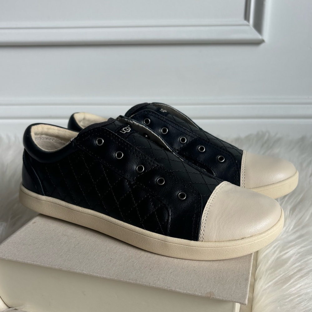 UGG Kids Leather Slip On Shoes - K Zinnia Black (Sizes 5, 6)